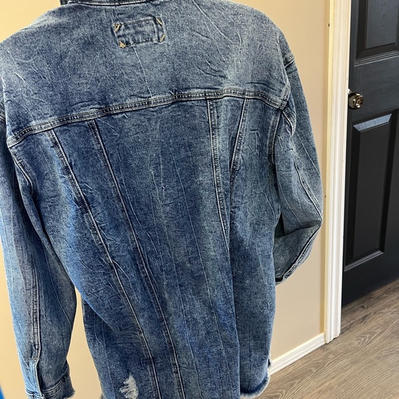 Maurice’s Jean jacket, size medium. Worn 2 times. - Picture 2 of 3